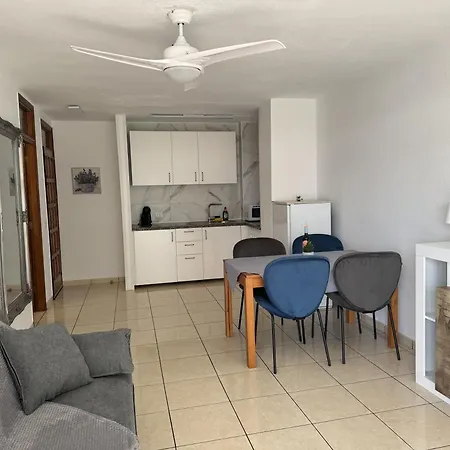 Apartament Americas Stunning Close To The Sea In Tenerife Arona (Tenerife)